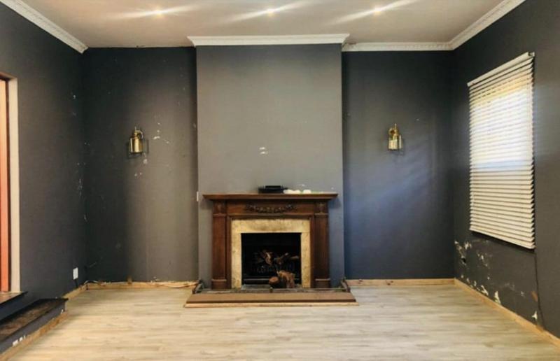 5 Bedroom Property for Sale in Grassy Park Western Cape